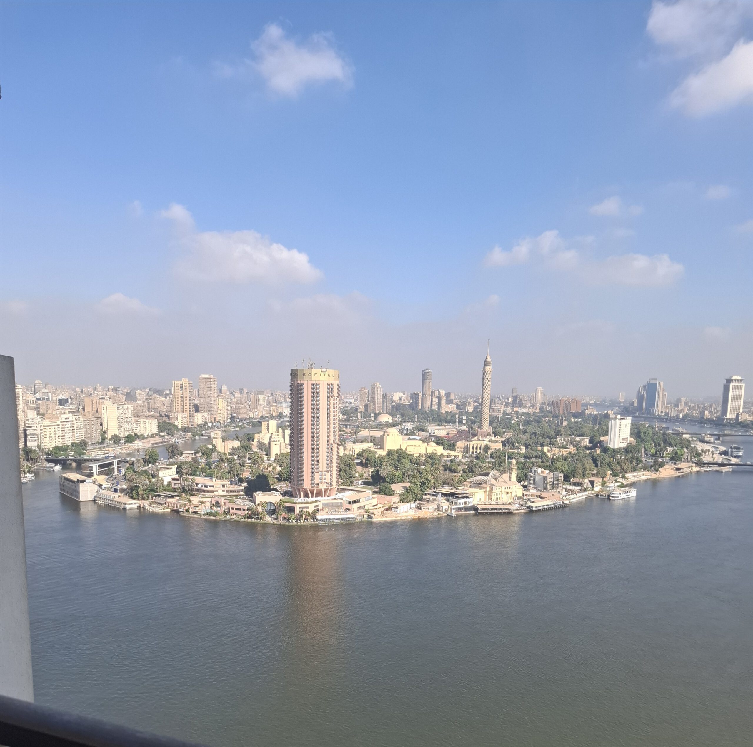ausblick.grand-nile-tower-by-egypt-pur